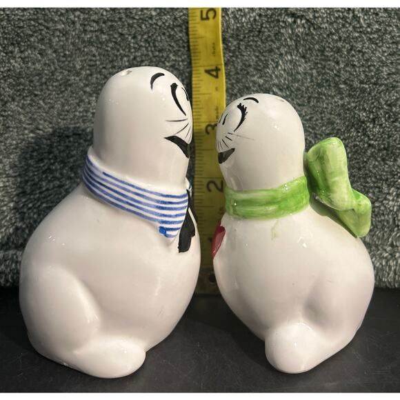 Shmoo Figures Ceramic Shakers c1950s - Picture 2 of 6